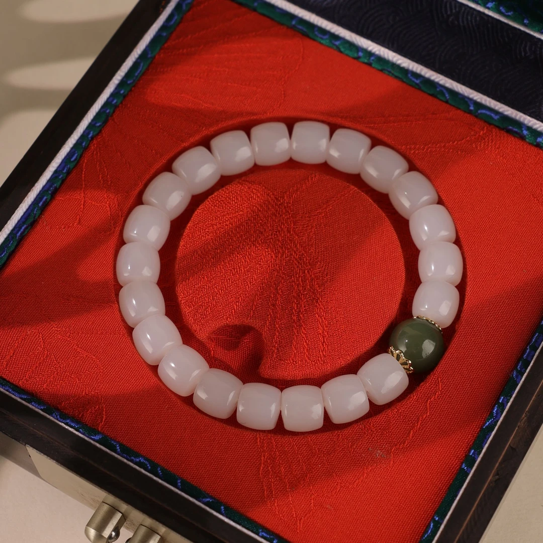 XF7342二十世纪和田玉手串