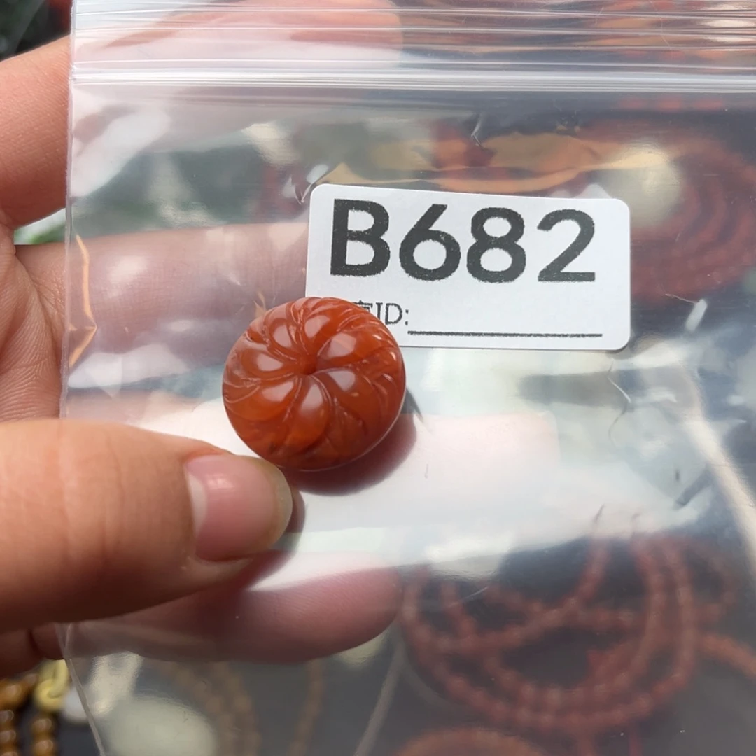 南红玛瑙未镶嵌珠宝奇石