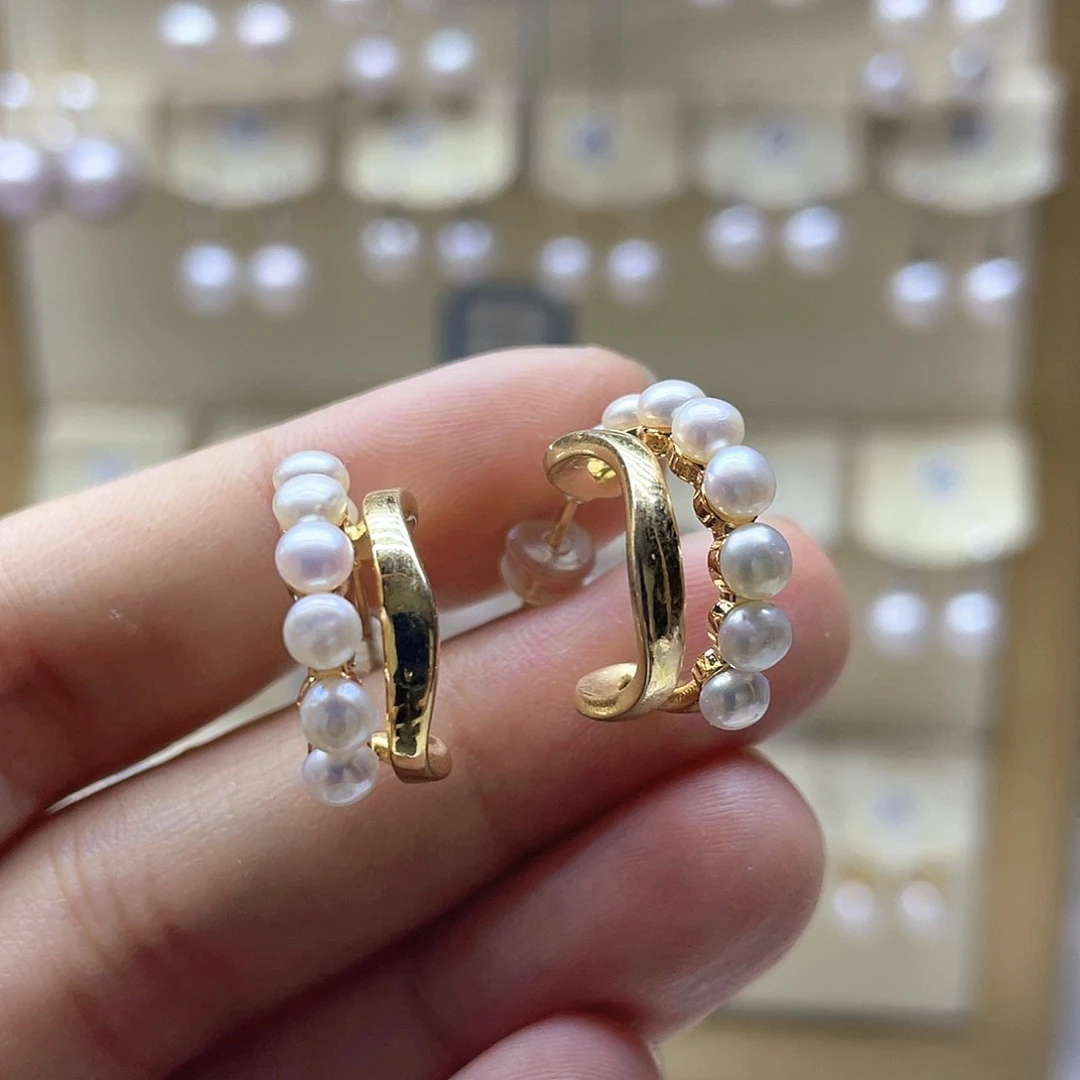 银S925镶嵌淡水珍珠耳饰