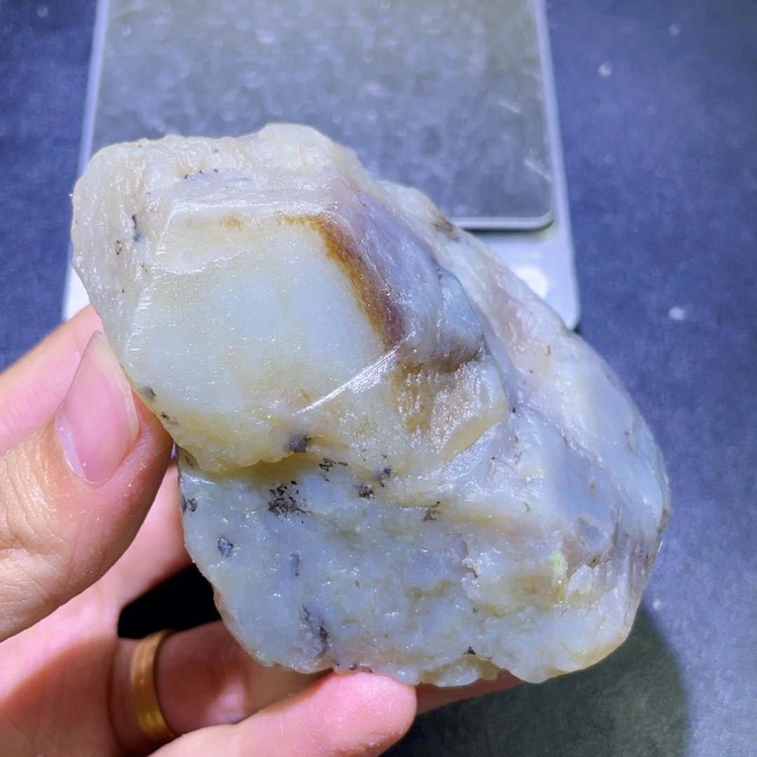 绍***波未镶嵌和田玉（糖玉）珠宝半成品