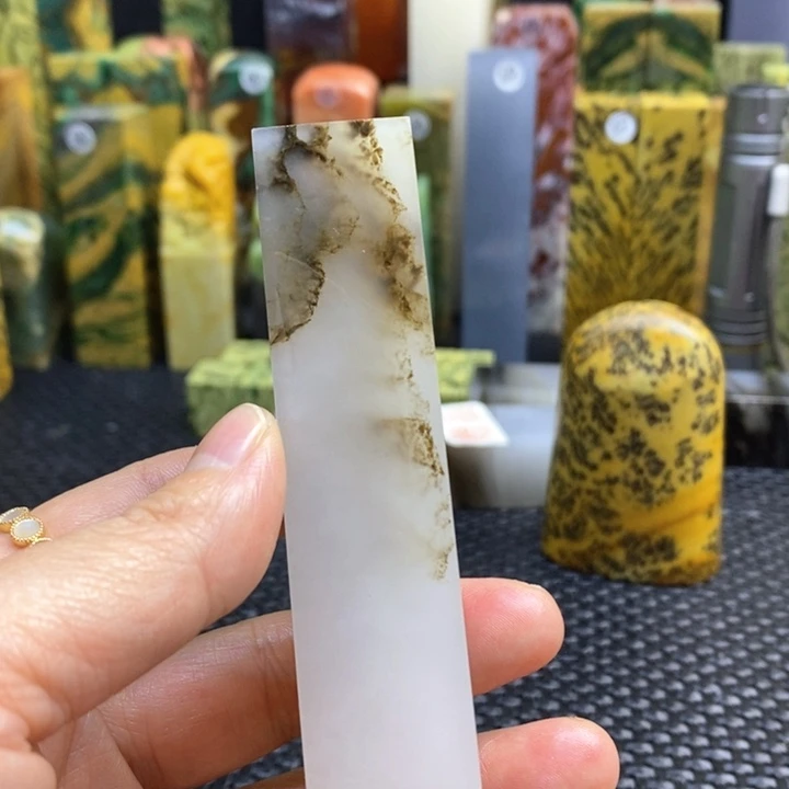 江西石小*青田石印章石