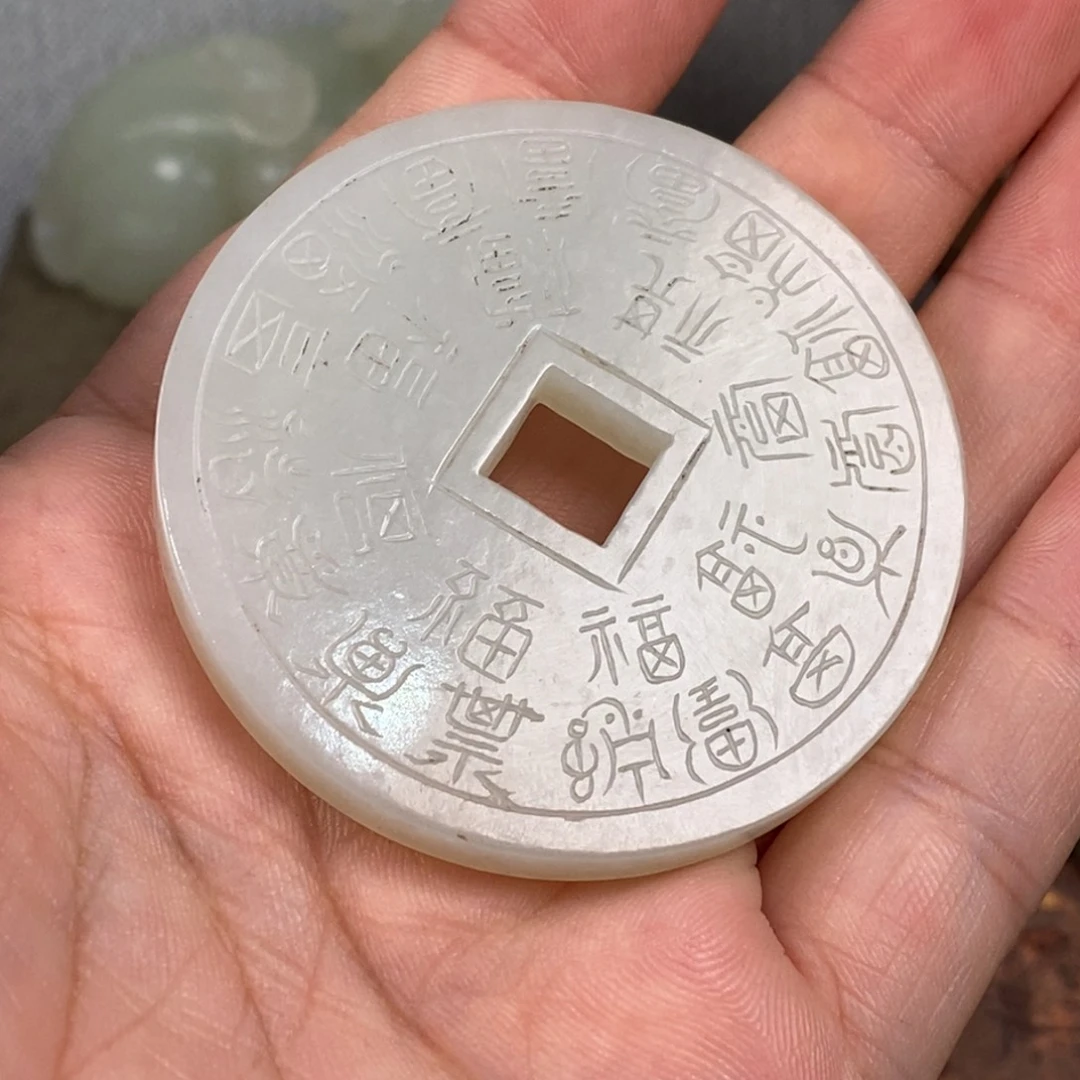 鱼***哥非常精美的脖挂件