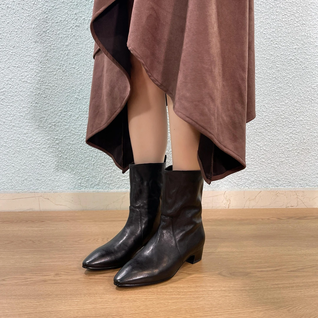 复古小众好穿不累脚百搭极简短靴女2025秋冬新款粗跟气质尖头短靴