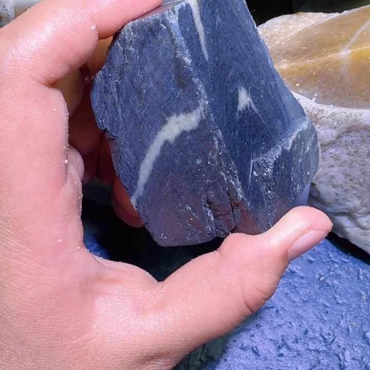 和田玉未镶嵌珠宝半成品