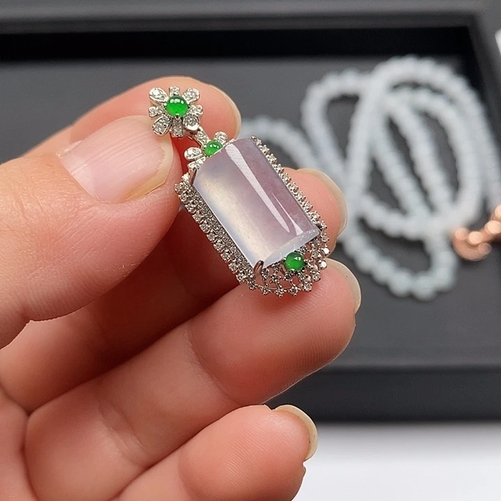 颈饰未镶嵌翡翠无事柱