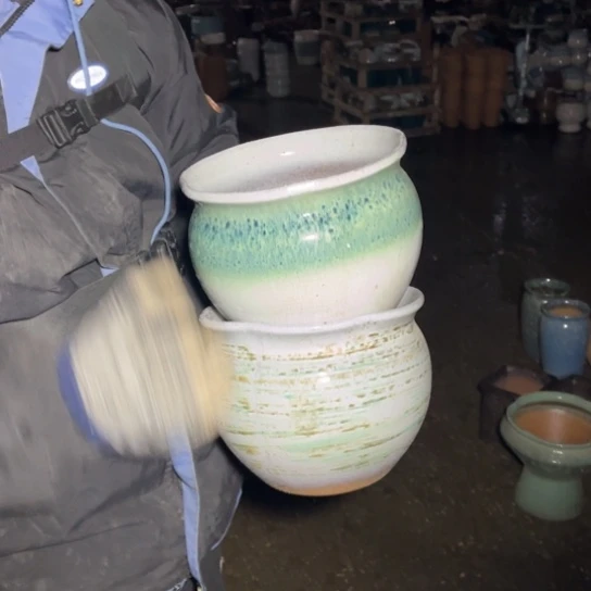 红陶口20高16瑕疵