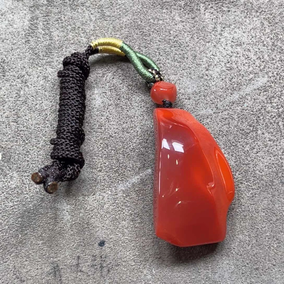 未镶嵌吊坠南红玛瑙里****o