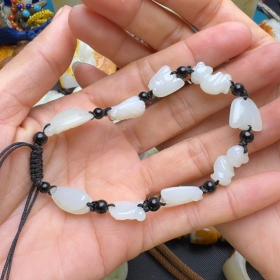 和田玉挂件未镶嵌天**砖