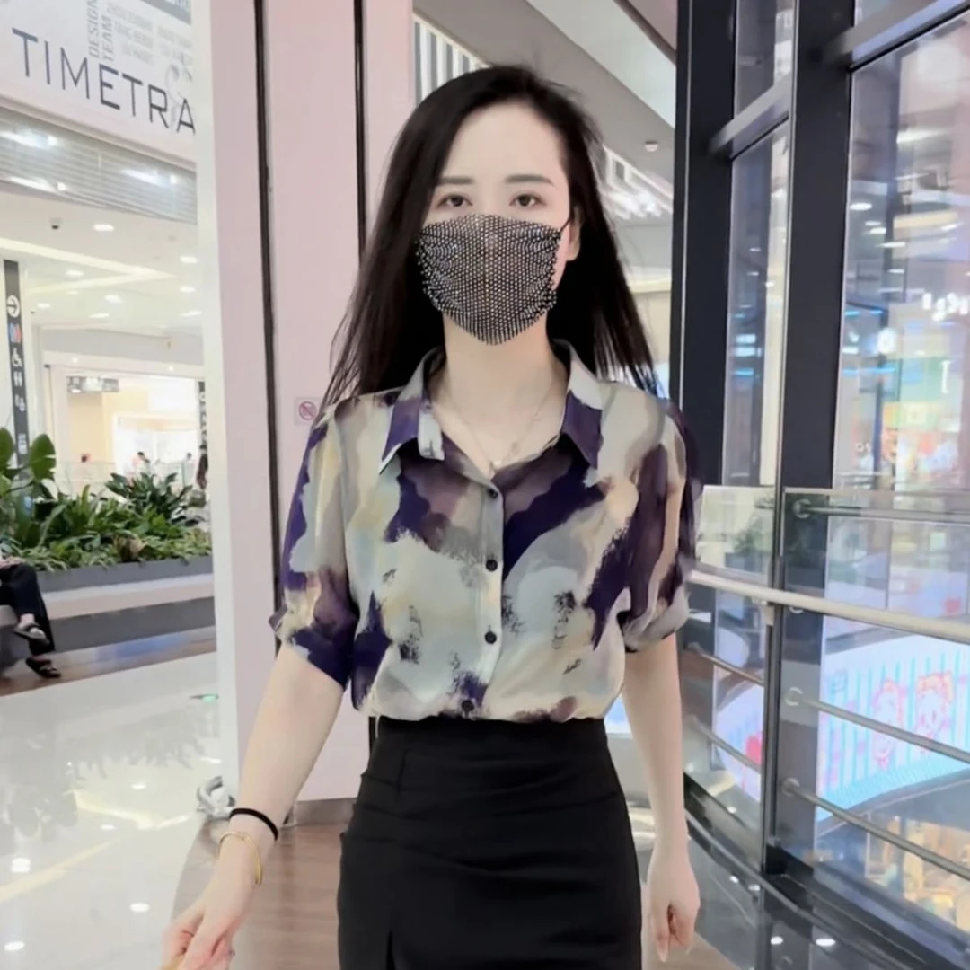 新款百搭洋气2025夏季时尚显瘦减龄蝴蝶印花防晒衬衫上衣女