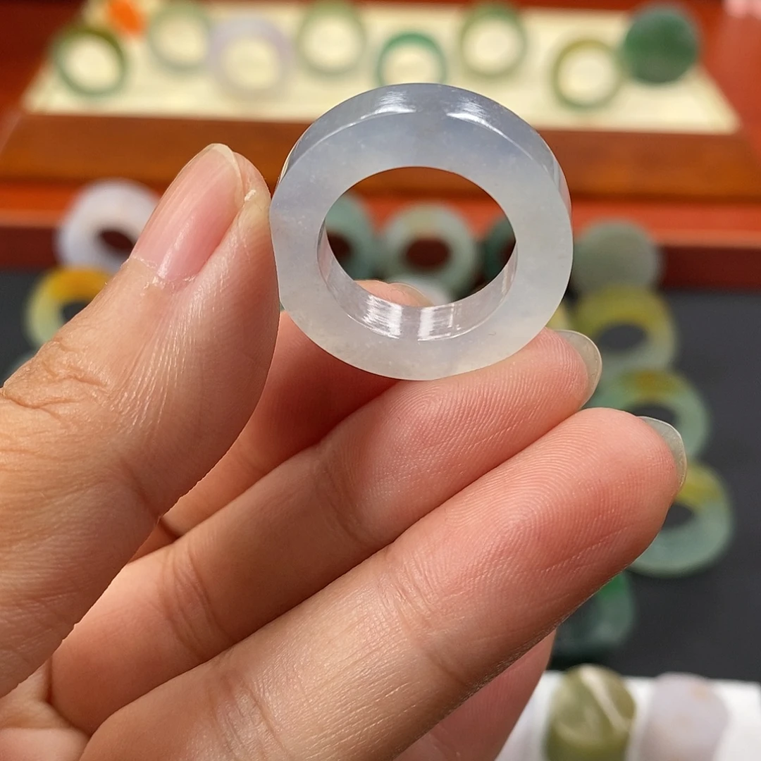 用***7定制翡翠未镶嵌翡翠