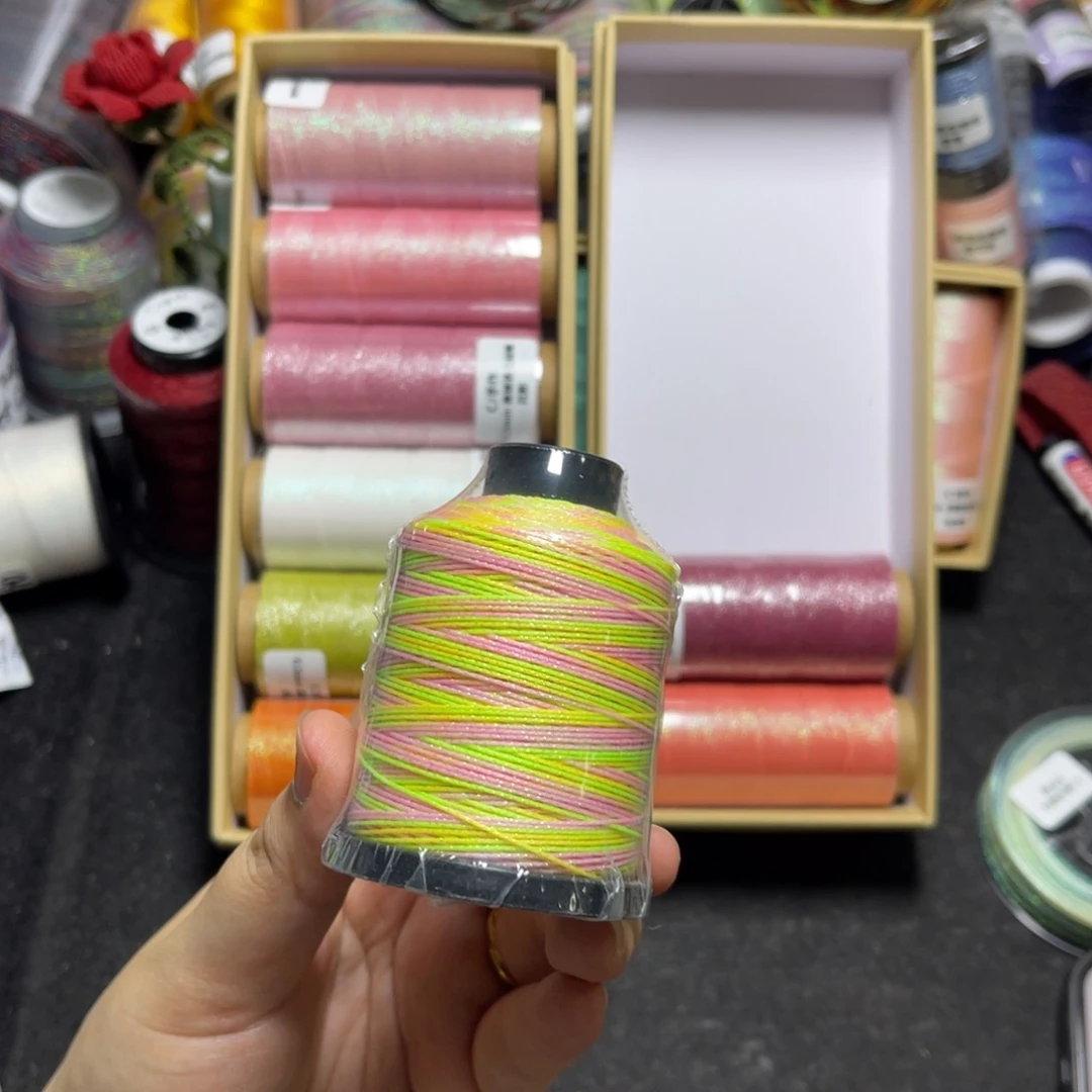 腈纶0.5星空段染蜡线40g罗马花园