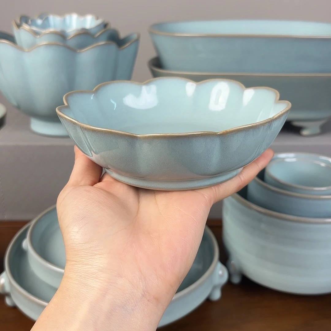 摆件天青釉莲花洗微瑕