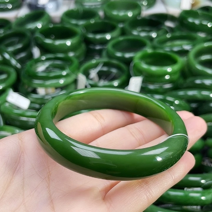 未镶嵌手镯和田玉（碧玉）