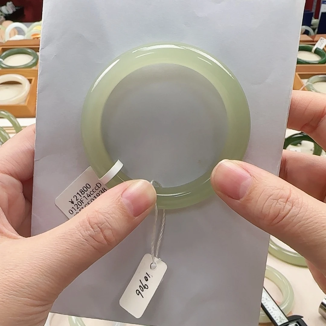 和田玉手镯未镶嵌52