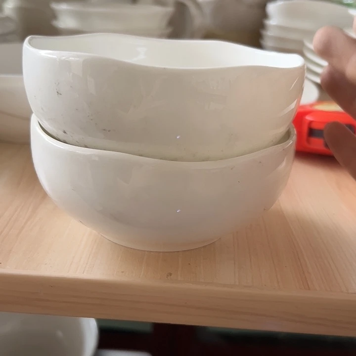 国营尾货骨瓷小花口碗一对口径12.5