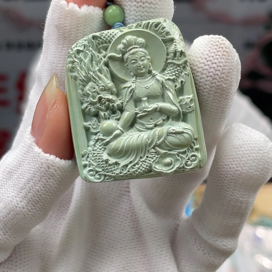 绿松石未镶嵌挂件