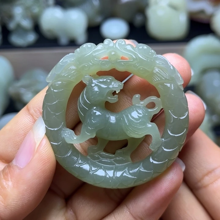 和田玉未镶嵌颈饰