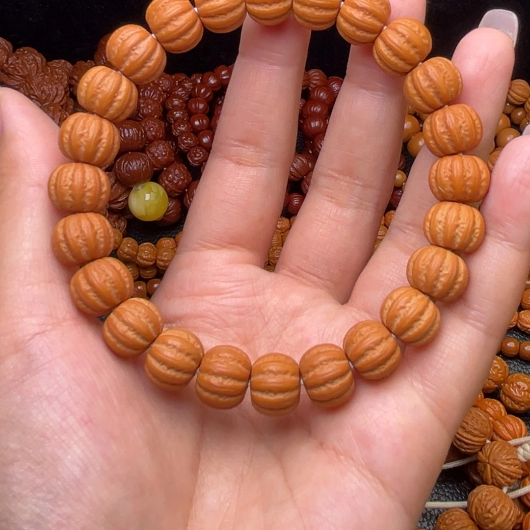 猴头核桃吊坠12飞碟手串