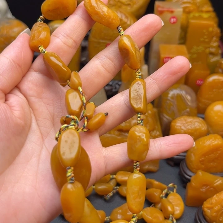 寿山石印石阿*题材：工艺品