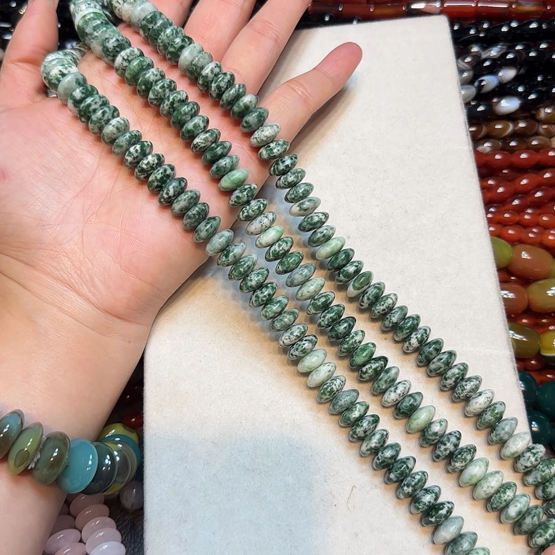 玛瑙/玉髓未镶嵌珠宝半成品12mm菠菜绿飞碟一条