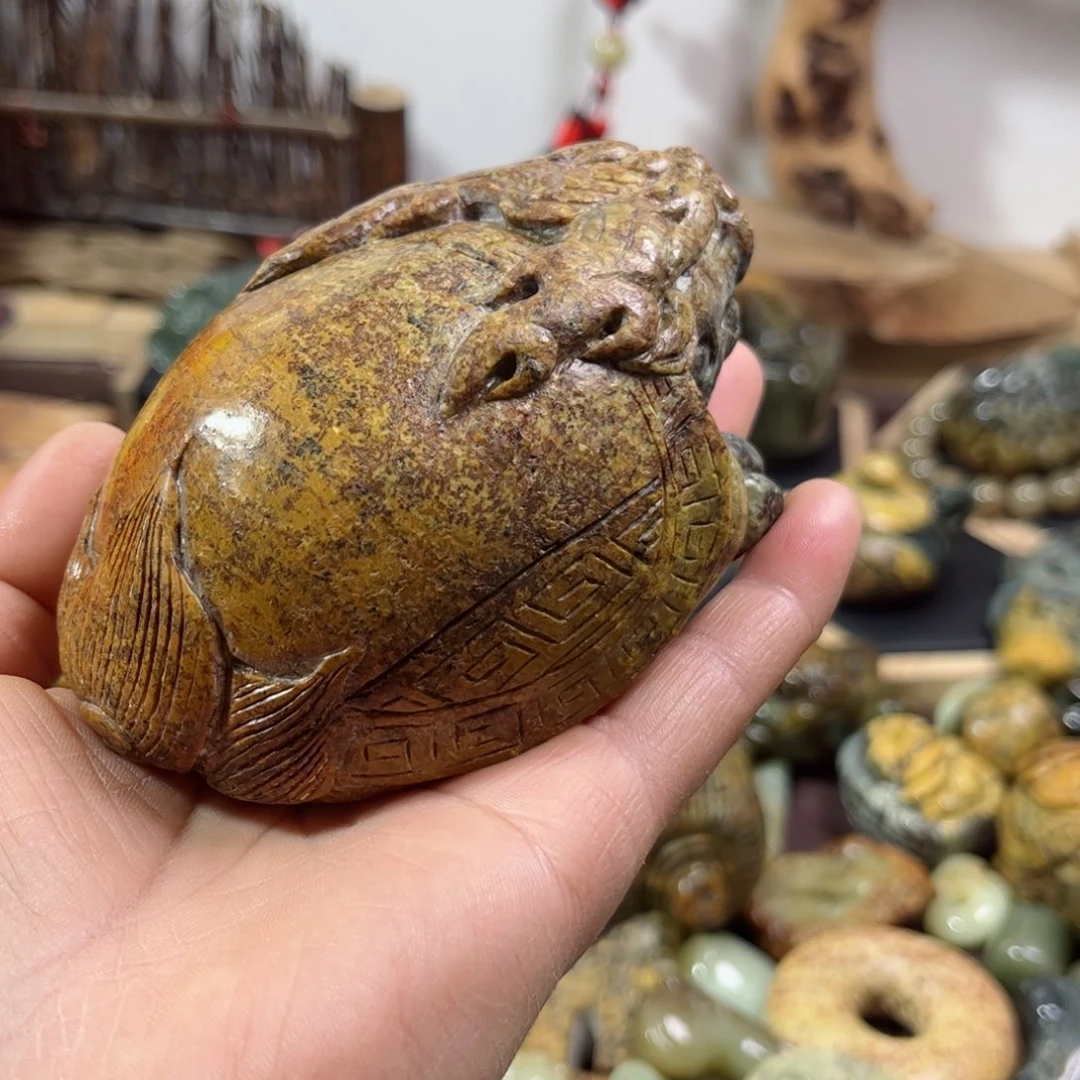 岫岩河磨玉（透闪石质玉）把件未镶嵌凡**向