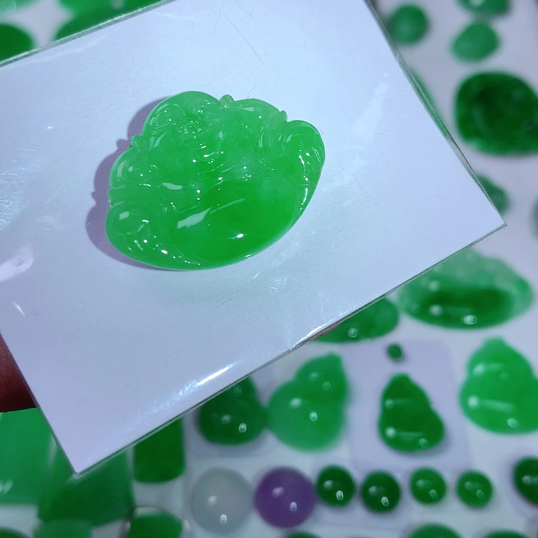 翡翠颈饰未镶嵌天然翡翠