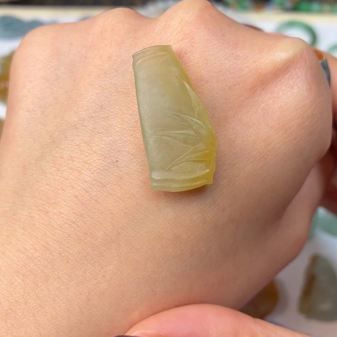 定制翡翠未镶嵌竹节
