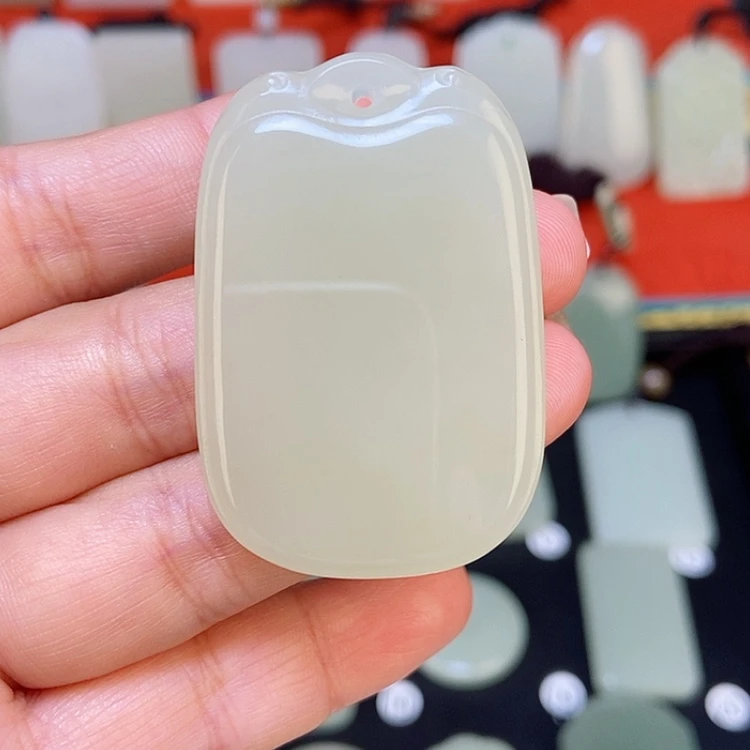 【闪购商品】颈饰未镶嵌和田玉