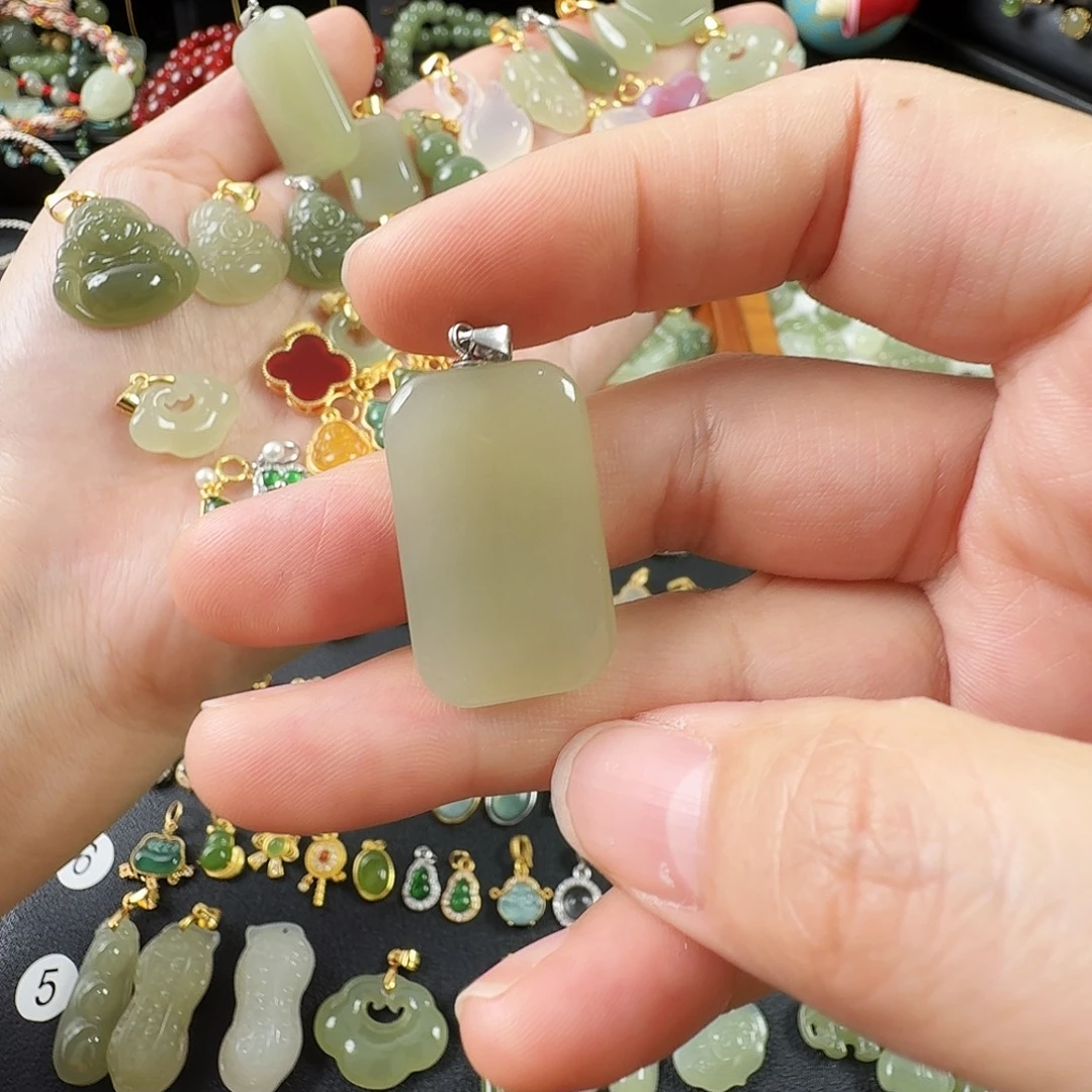 和田玉银S925镶嵌颈饰