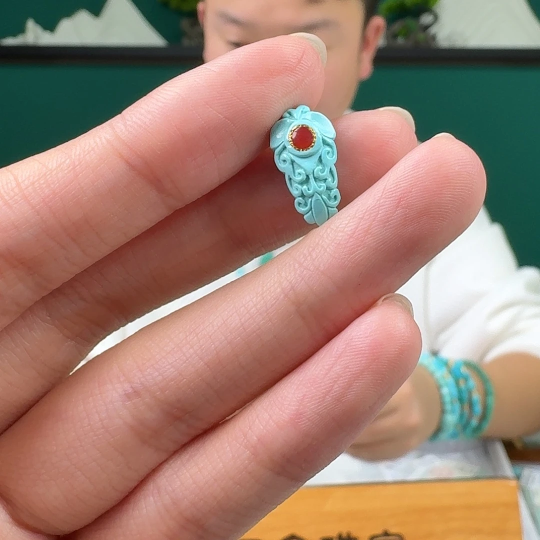 绿松石未镶嵌珠宝奇石