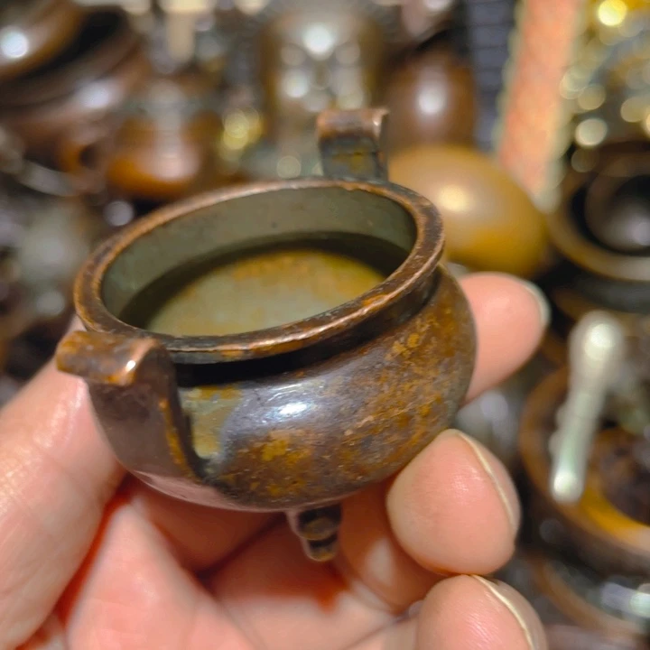 铜的。全清了。一件不留！不磨叽