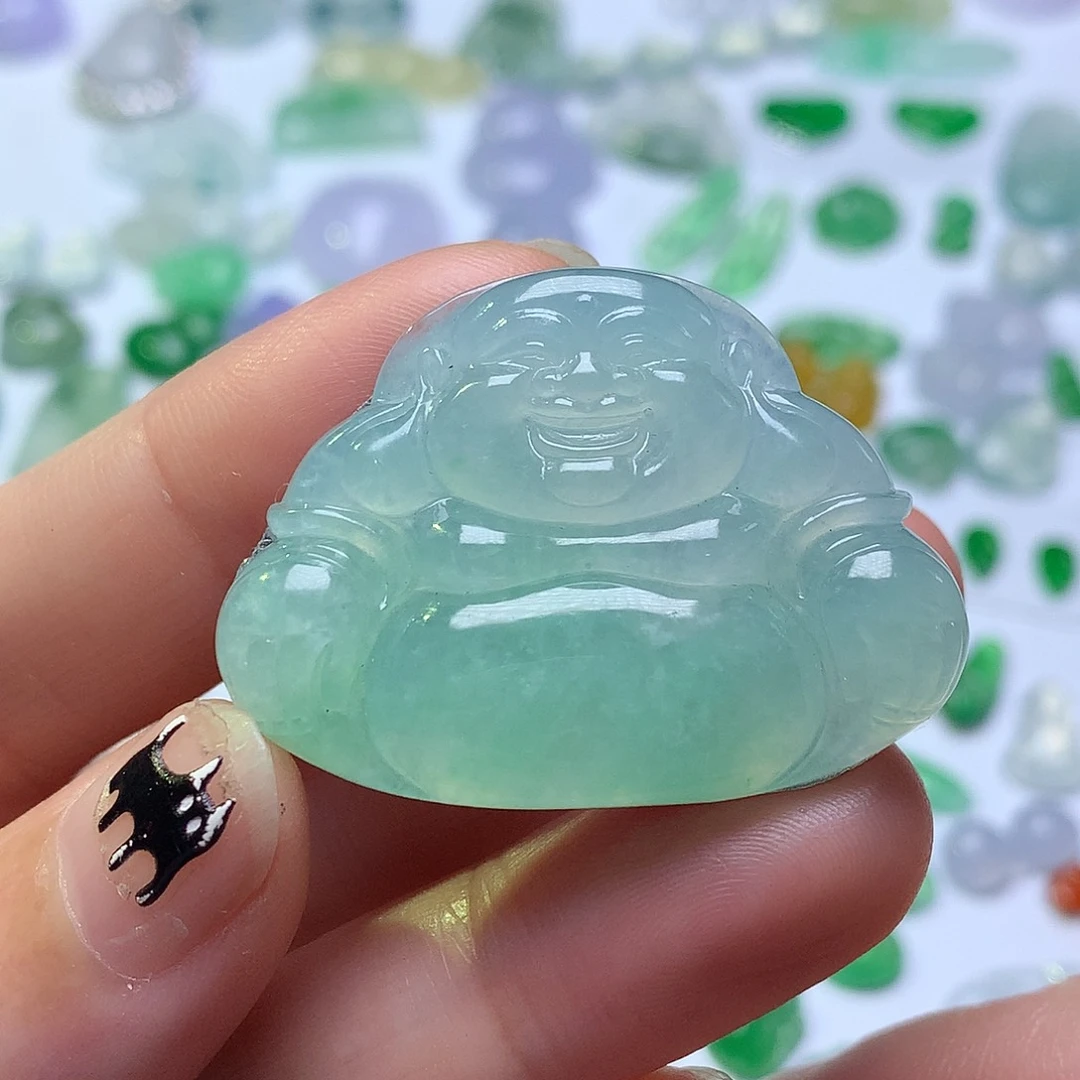 翡翠未镶嵌颈饰佛