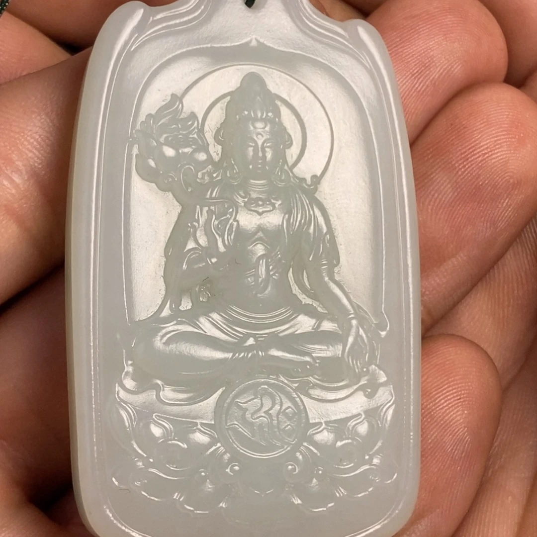 颈饰未镶嵌和田玉奋*