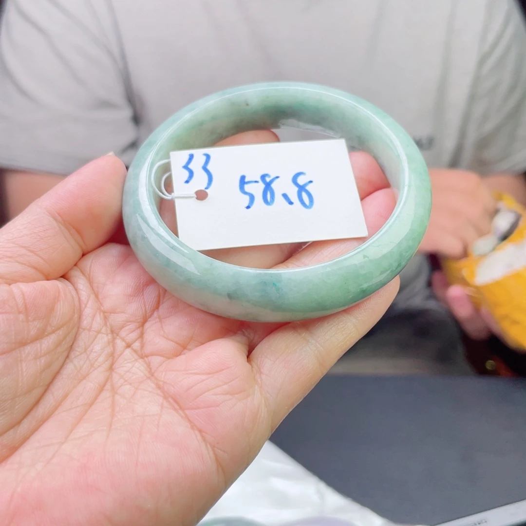 未镶嵌手镯翡翠33