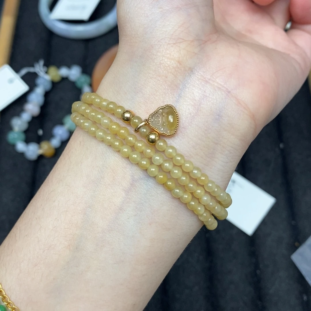 颈饰18K金镶嵌翡翠