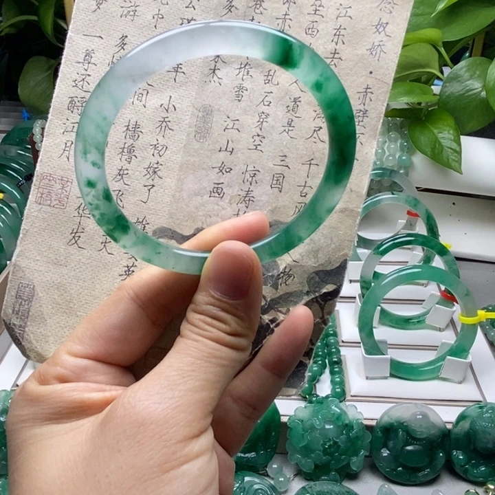 石英质玉未镶嵌手镯