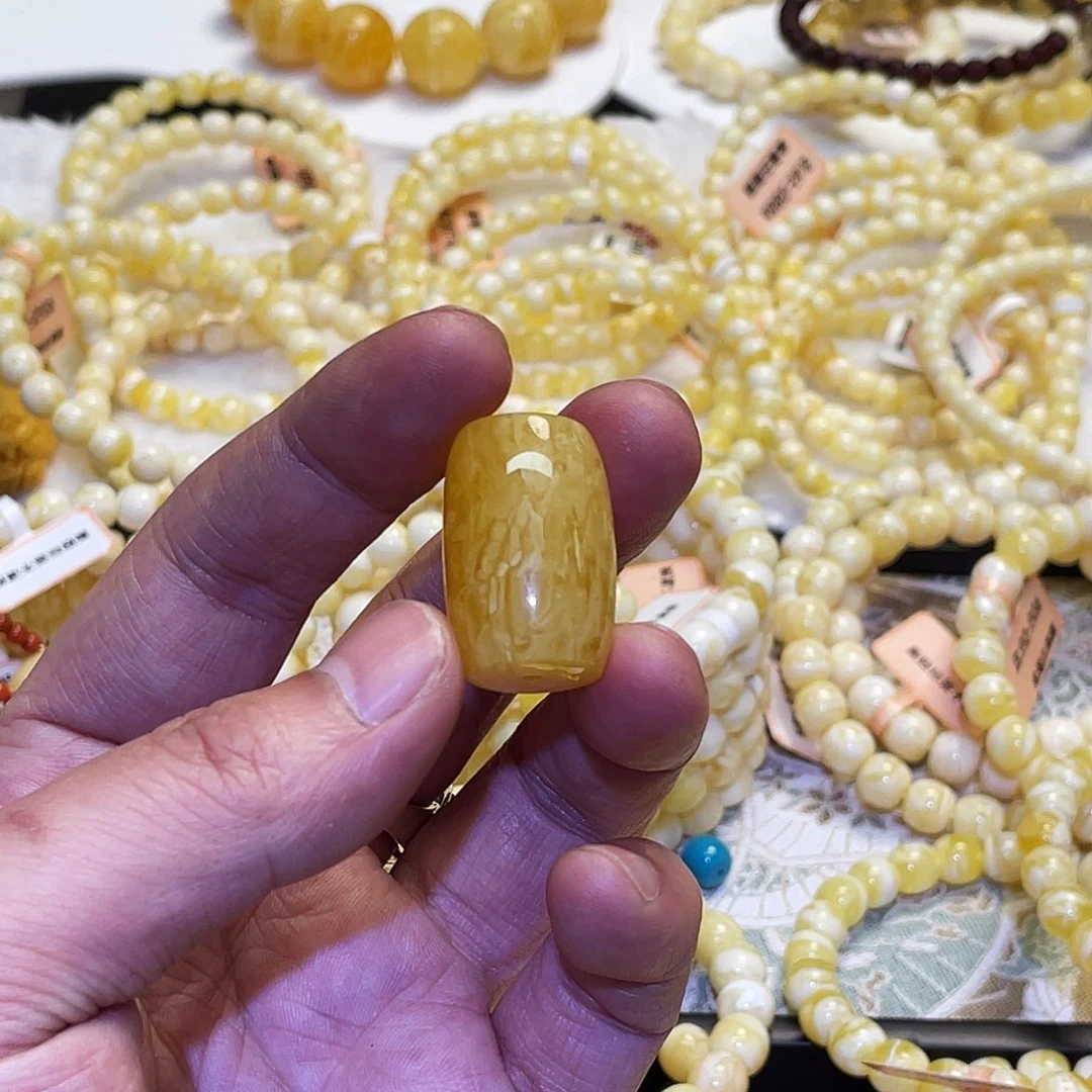 蜜蜡未镶嵌吊坠(赠链)桶珠瑕