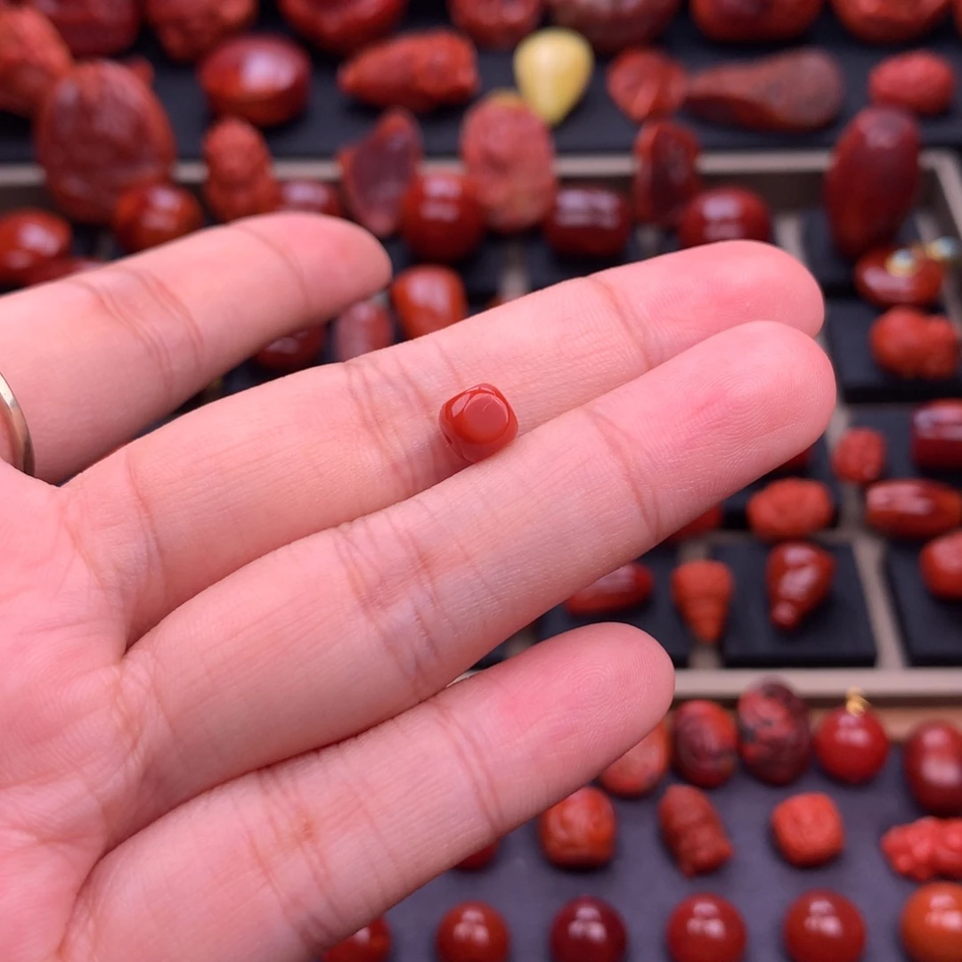南红玛瑙未镶嵌川料原矿六方6mm
