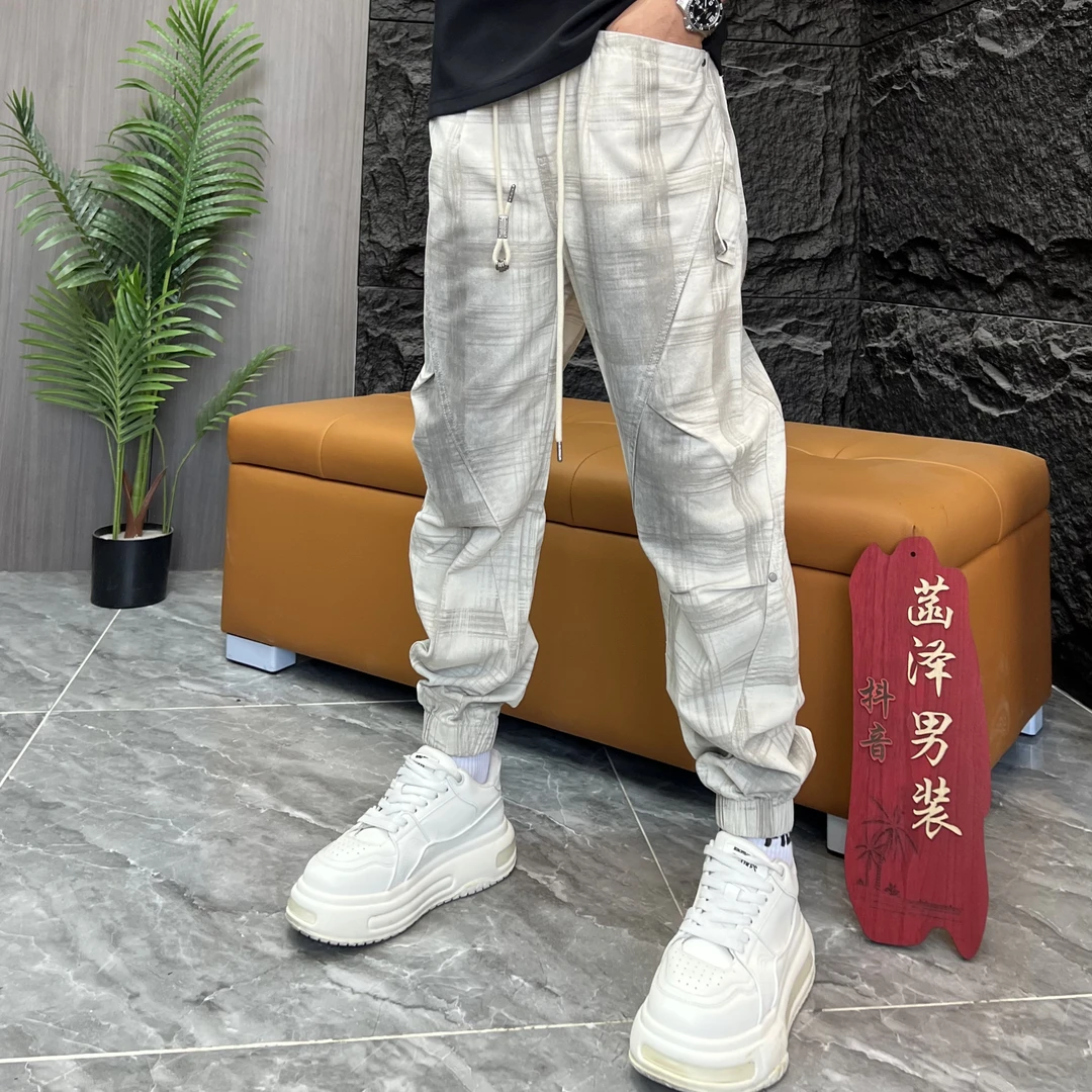 新款立体裁剪休闲裤工装风立体剪裁格子束脚裤潮褶皱258男士潮流