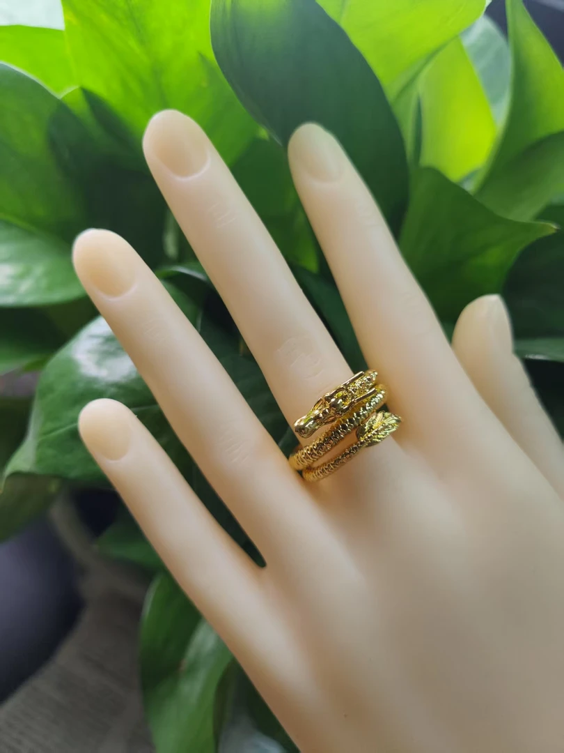 璀璨夺目,独具匠心+时尚大气经典盘龙戒