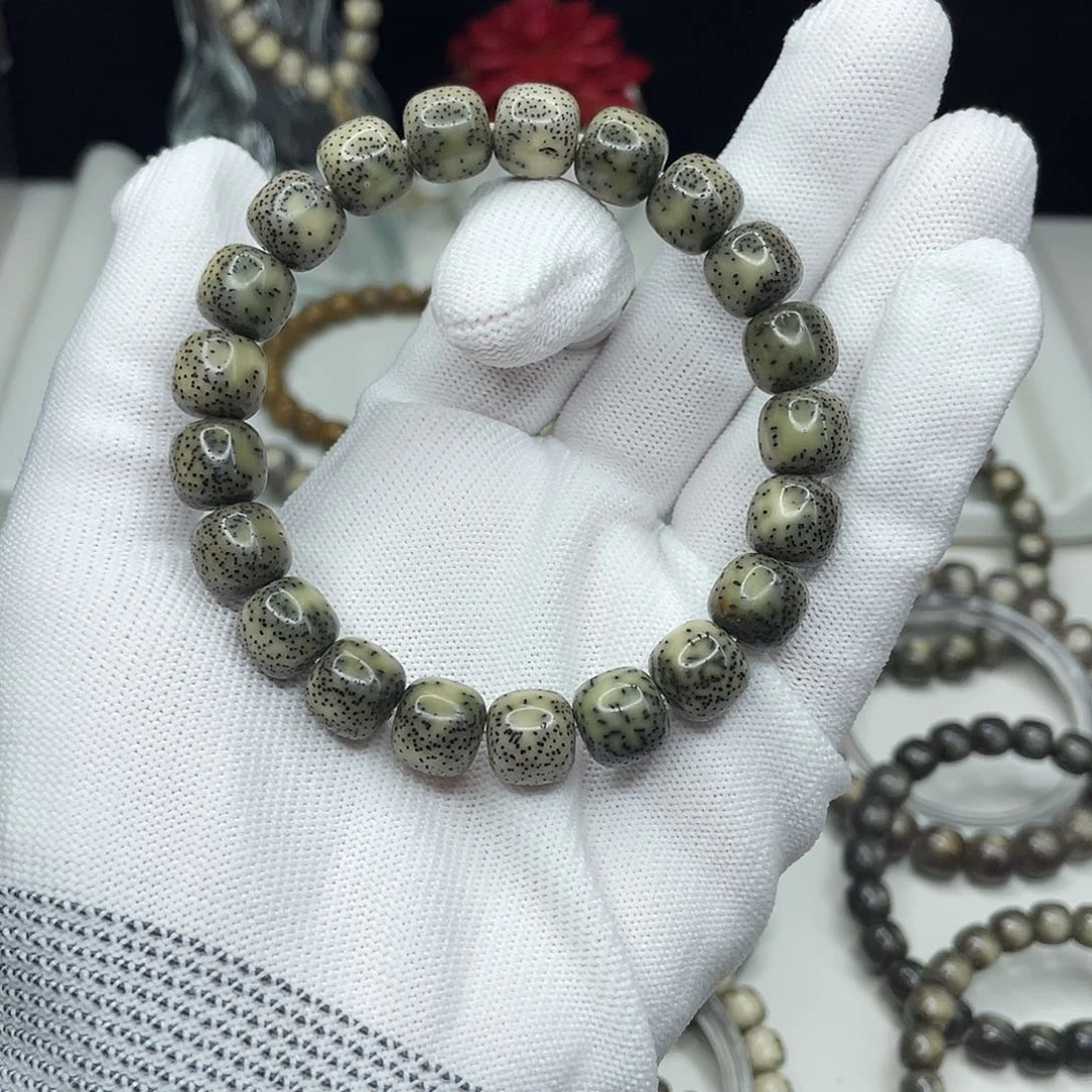 星月菩提手串11mm 绿冰侧留白