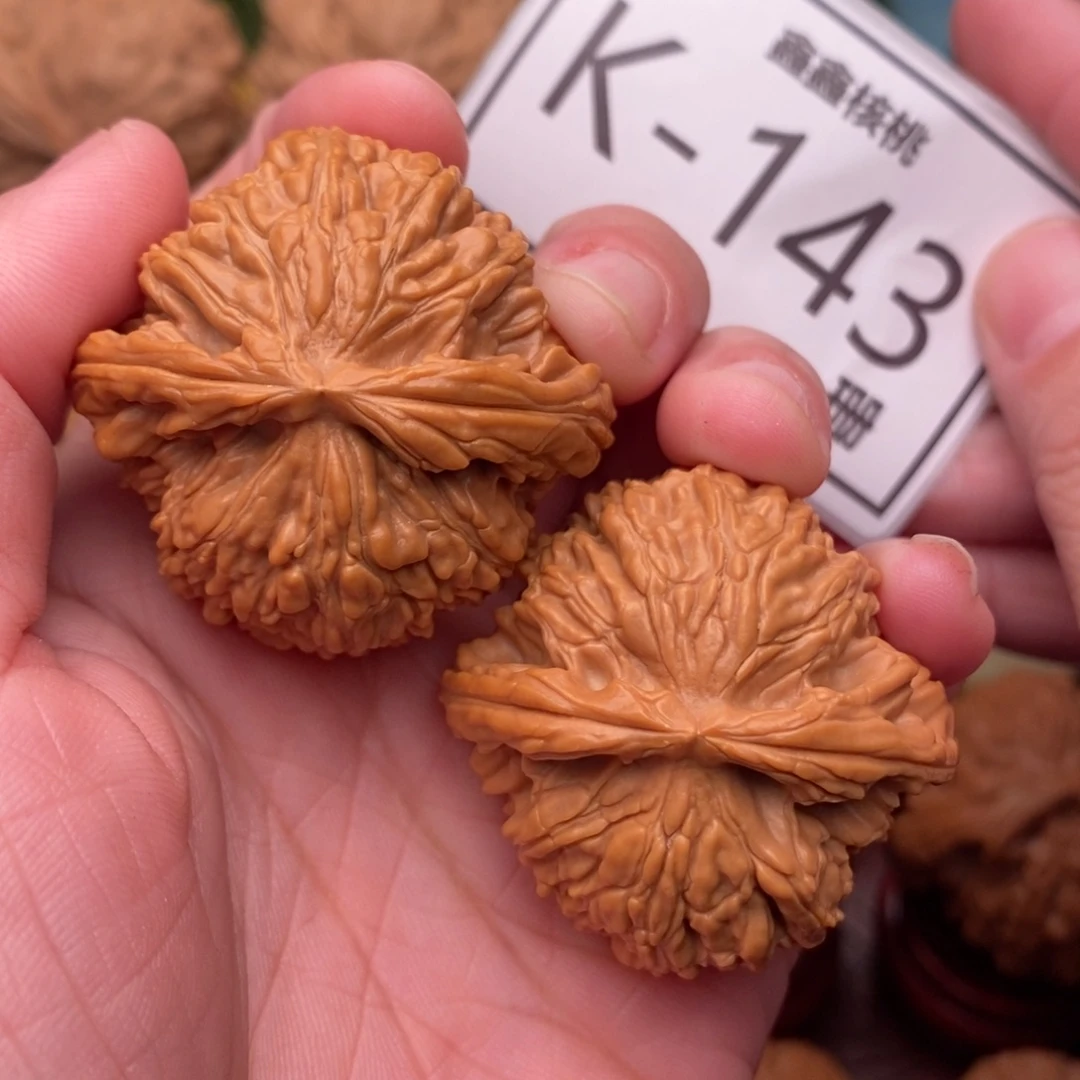 把件桃核闷白40…..