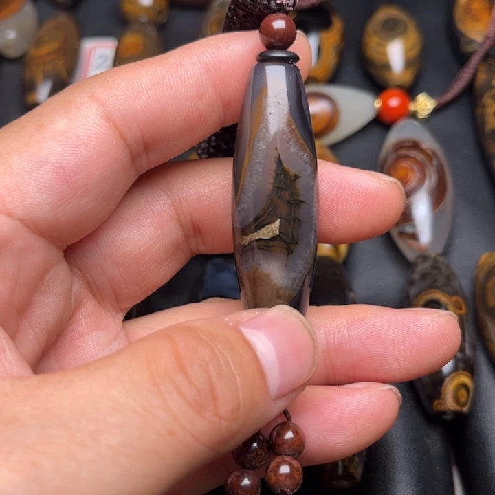 石英质玉珠宝半成品未镶嵌燕****一