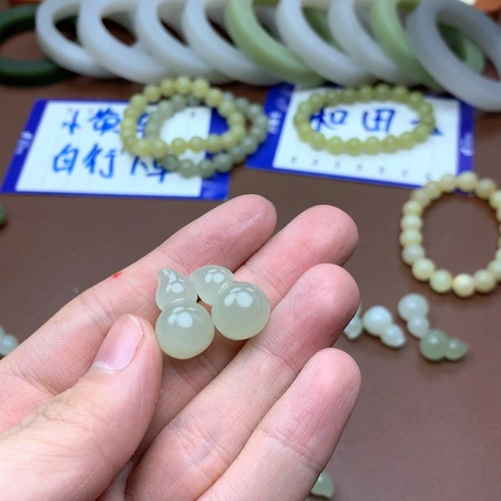 和田玉珠宝半成品未镶嵌姬**泷