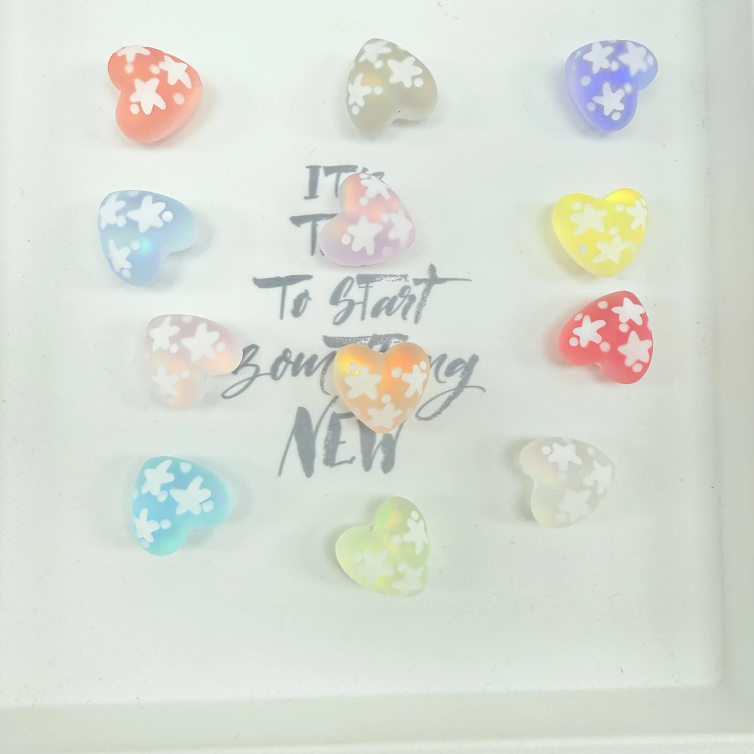 韩国胶定制款184 手绘单面星星发光爱心通孔 DIY手工配件