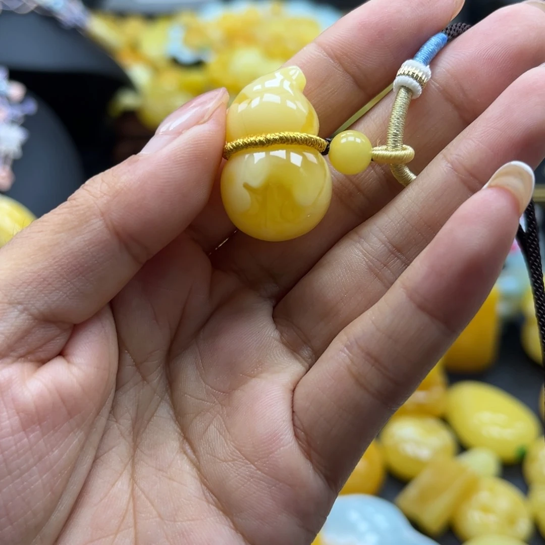 未镶嵌蜜蜡珠宝奇石