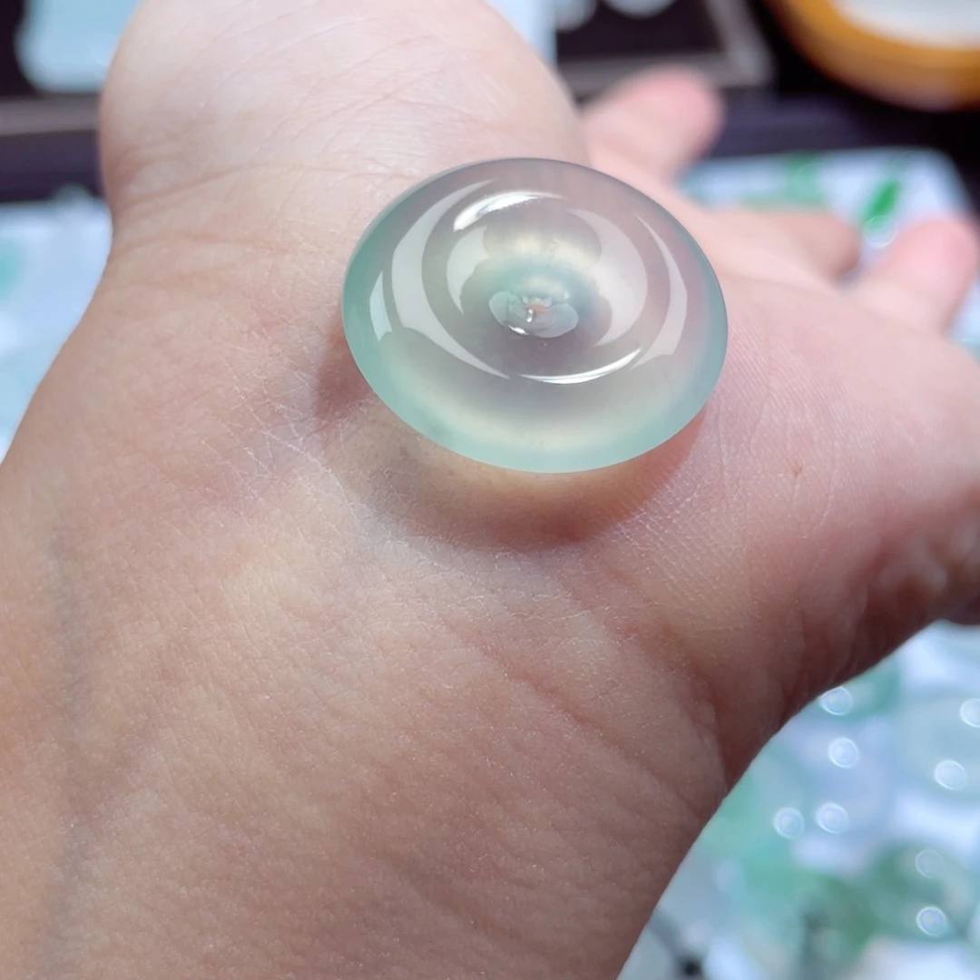 颈饰未镶嵌翡翠平安扣