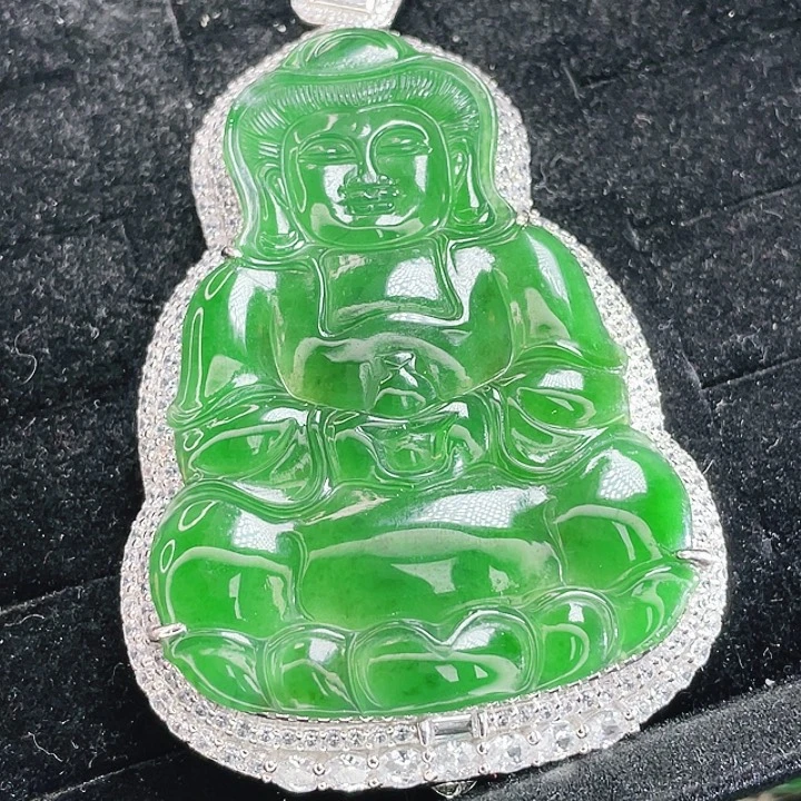 翡翠未镶嵌颈饰05
