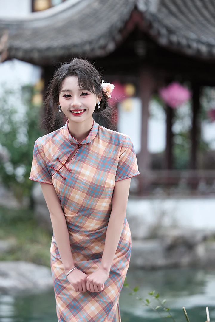 夏季新款格子旗袍2025日常复古修身改良连衣裙长款年轻文艺少女