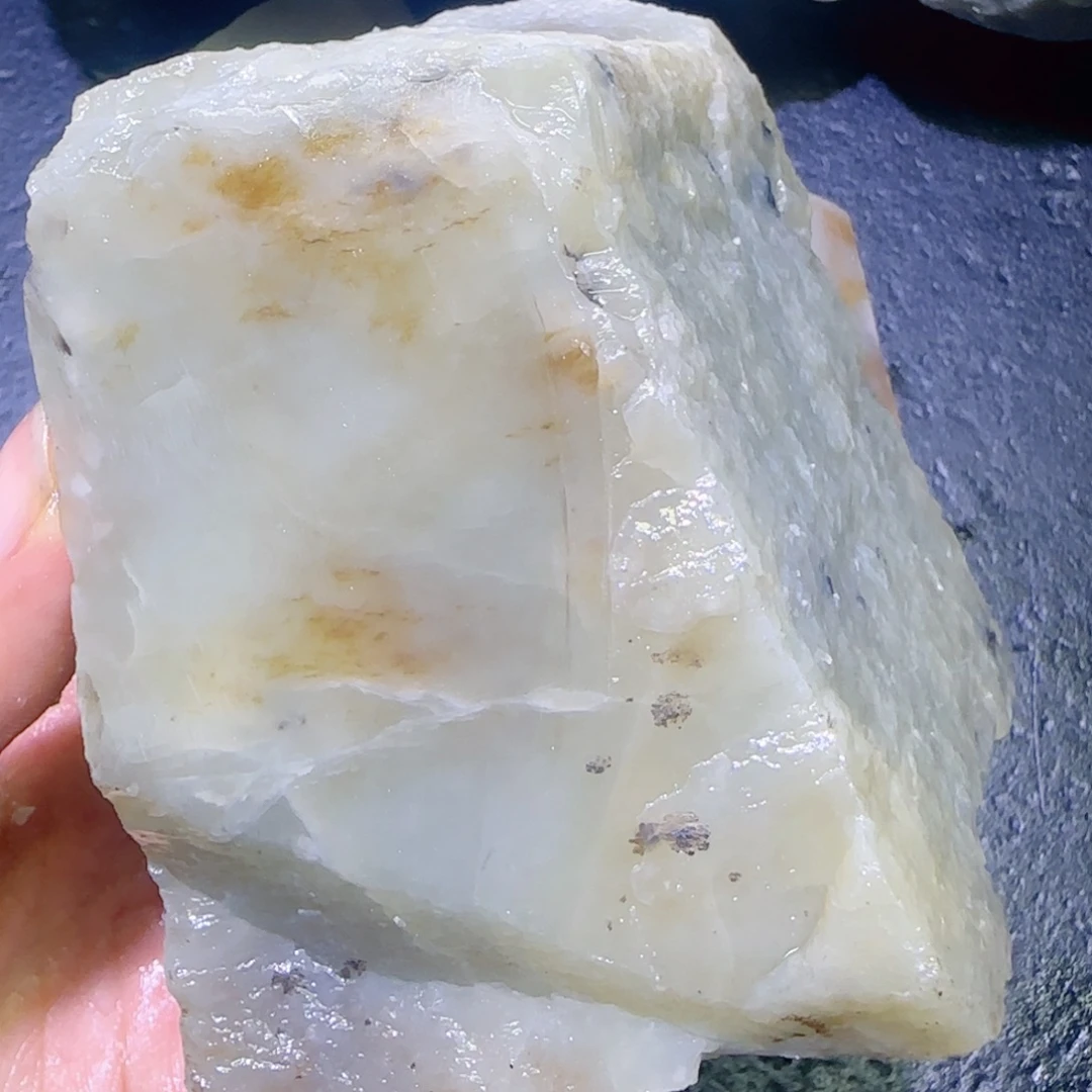 和田玉未镶嵌珠宝半成品